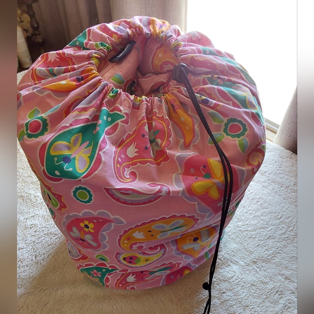 🌺 Near New Wildkin Olive Kids Pink Paisley Sleeping Bag